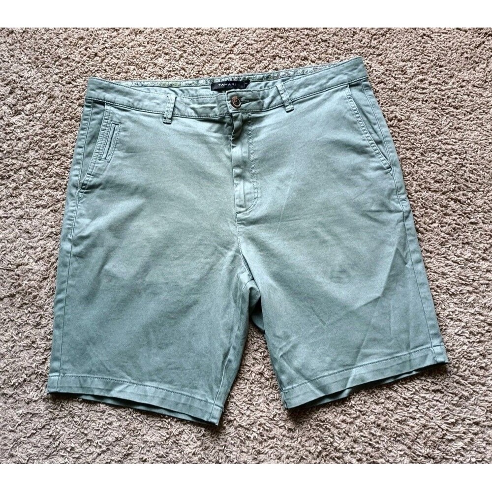 Tahari Chino Shorts Men's Size 38 Flat Front Chino Green Coated